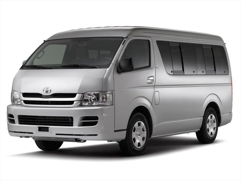 Toyota Hiace 2 7L Bus 13 Pas 2012 