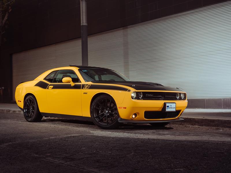 foto Dodge Challenger Scat Pack nuevo color A elección precio $945,900