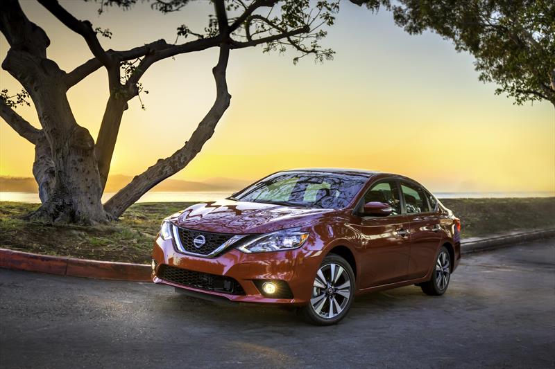 foto Nissan Sentra Advance