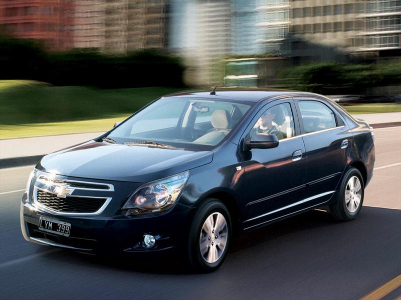 Chevrolet cobalt 2013 года