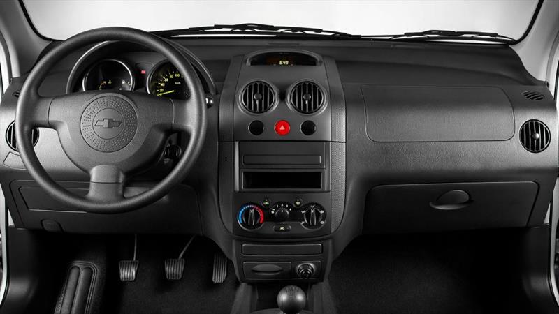 Chevrolet Aveo Family 1.5L Ac (2013)