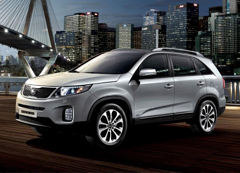 Соренто 2.4 бензин. Kia Sorento 2012. Kia Sorento 2012 новая. Киа Соренто 2012 отзывы.