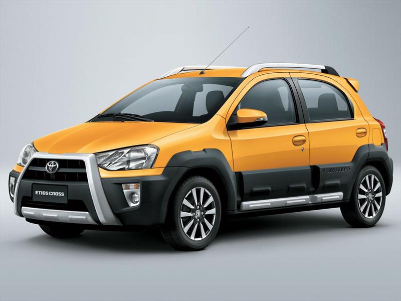 Toyota Etios Hatchback Cross 2015 