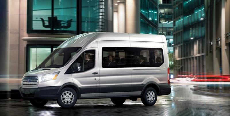 foto Ford Transit Diesel 18 Pasajeros nuevo color A elección precio $882,700