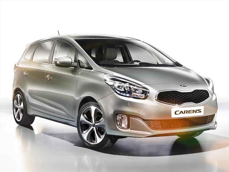 Kia carens 2018