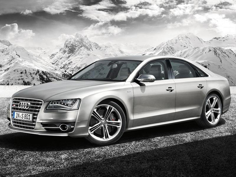 foto Audi Serie S S8 Plus 4.0L T FSI (605 hp)