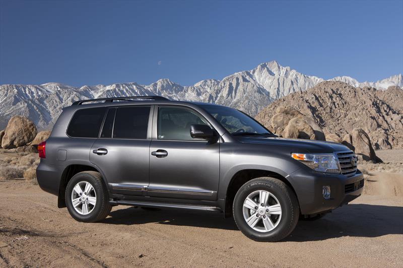 Toyota Land Cruiser nuevos, precios del catálogo y cotizaciones.