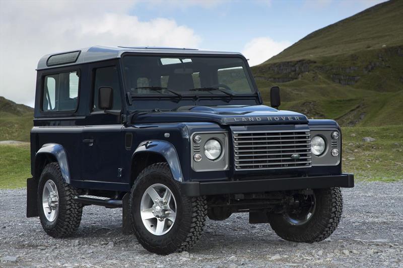 Land rover defender 2016