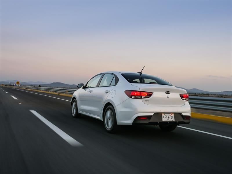 Kia Rio Sedán nuevos, precios del catálogo y cotizaciones.