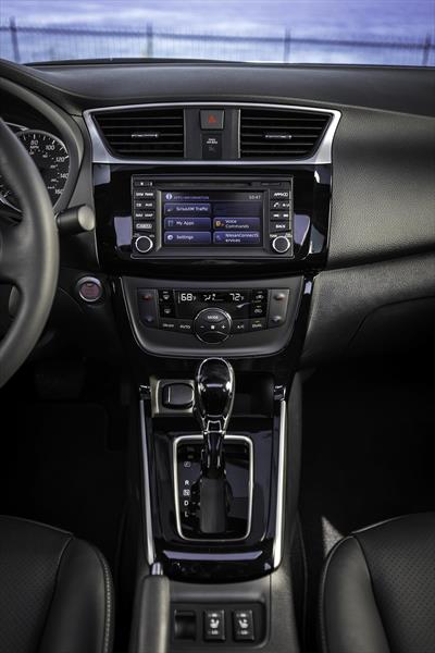 Nissan Sentra Exclusive Aut (2017) Nissan Sentra Exclusive Aut (2017)