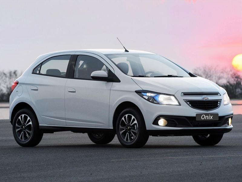 Chevrolet Onix LTZ (2015)