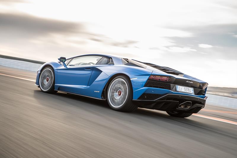 Autos Nuevos  Lamborghini  Precios Aventador