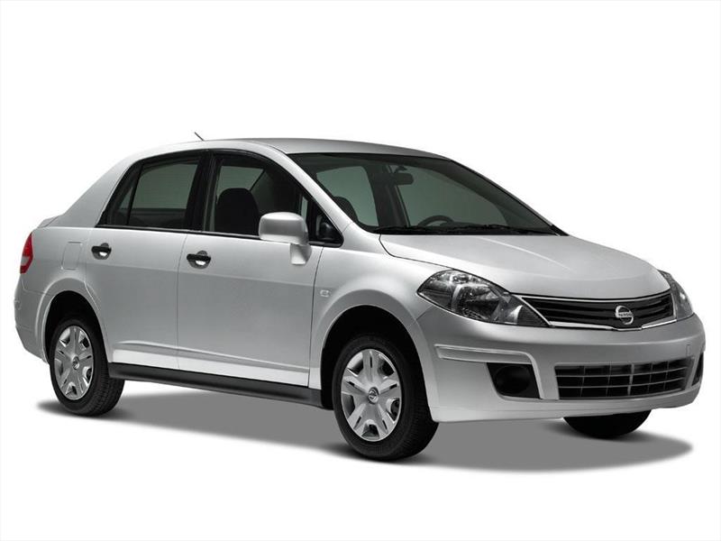 Козырек nissan tiida