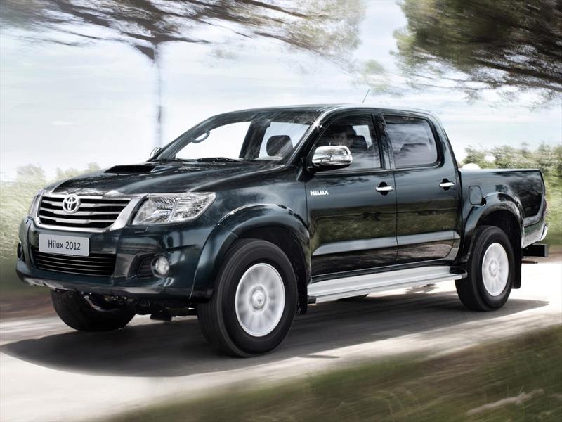 toyota hilux dx 4x4 #2