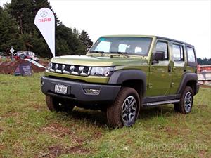 foto BAIC BJ40 Top 2.3L nuevo color A elección precio $480,000