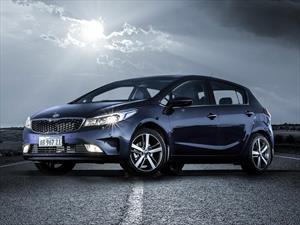 foto KIA Cerato 5P