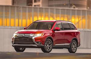 foto Mitsubishi Outlander 2.4L ES (2018)