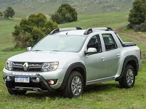 foto Renault Duster Oroch Outsider Plus 2.0 4x4 financiado en cuotas anticipo $187.220 cuotas desde $17.000