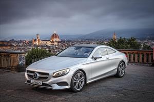foto Mercedes Benz Clase S Coupé 560 Biturbo nuevo color A elección precio $3,100,000