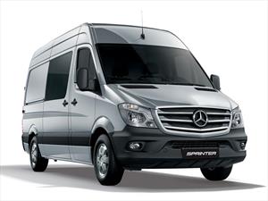 foto Mercedes Sprinter Furgón 415 3665 TE Silver Edition nuevo color A elección precio u$s47.000