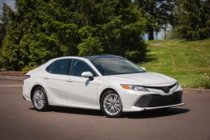foto Toyota Camry LE 2.5L nuevo color A elección precio $409,900