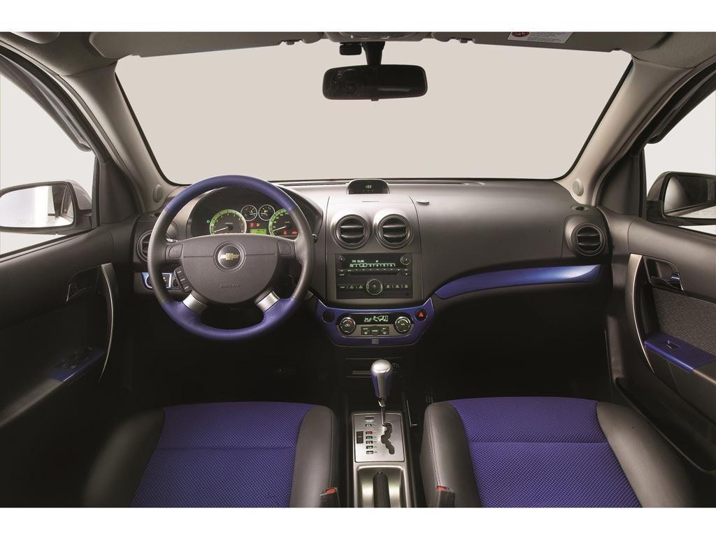 Chevrolet Aveo LT (2013)