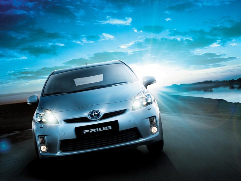 Toyota Prius. Precio, fotograf as, mediciones