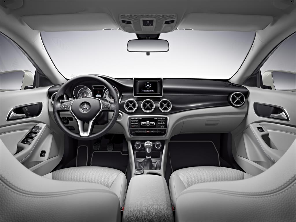 Mercedes Benz Clase CLA 200 CGI Sport 2017