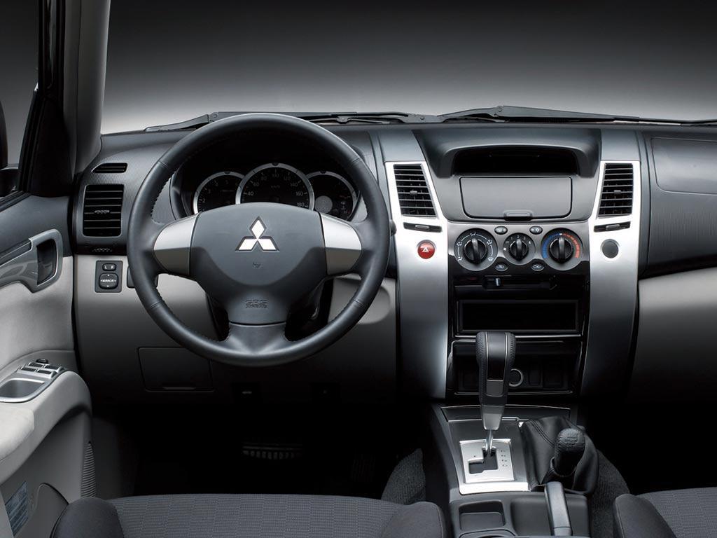 Mitsubishi Montero Sport 2.5 Diesel 4X4 GLX (2015)