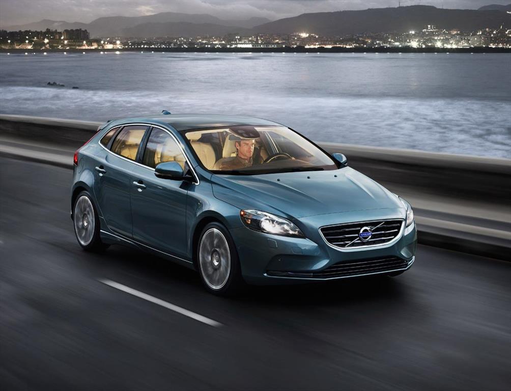 Volvo v40 t4