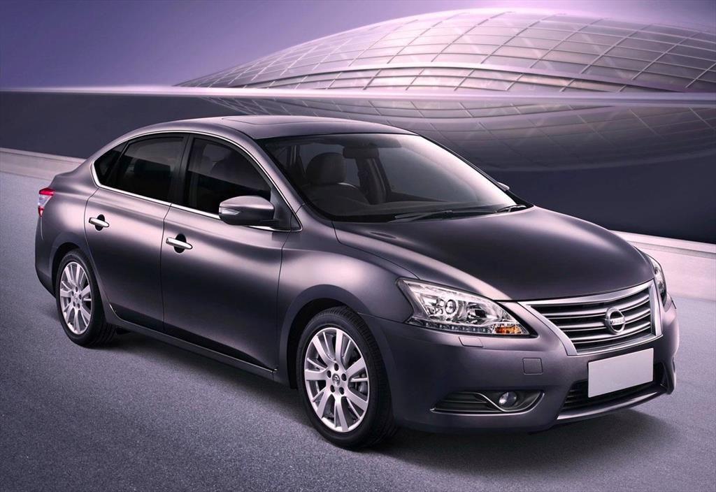Nissan Sentra Advance (2015)