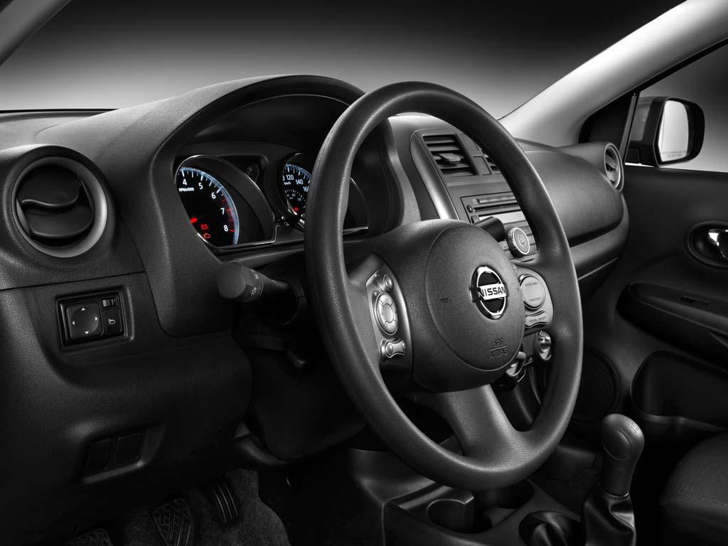 Nissan Versa 1.6L Advance Aut (2013) Nissan Versa 1.6L Advance Aut (2013)