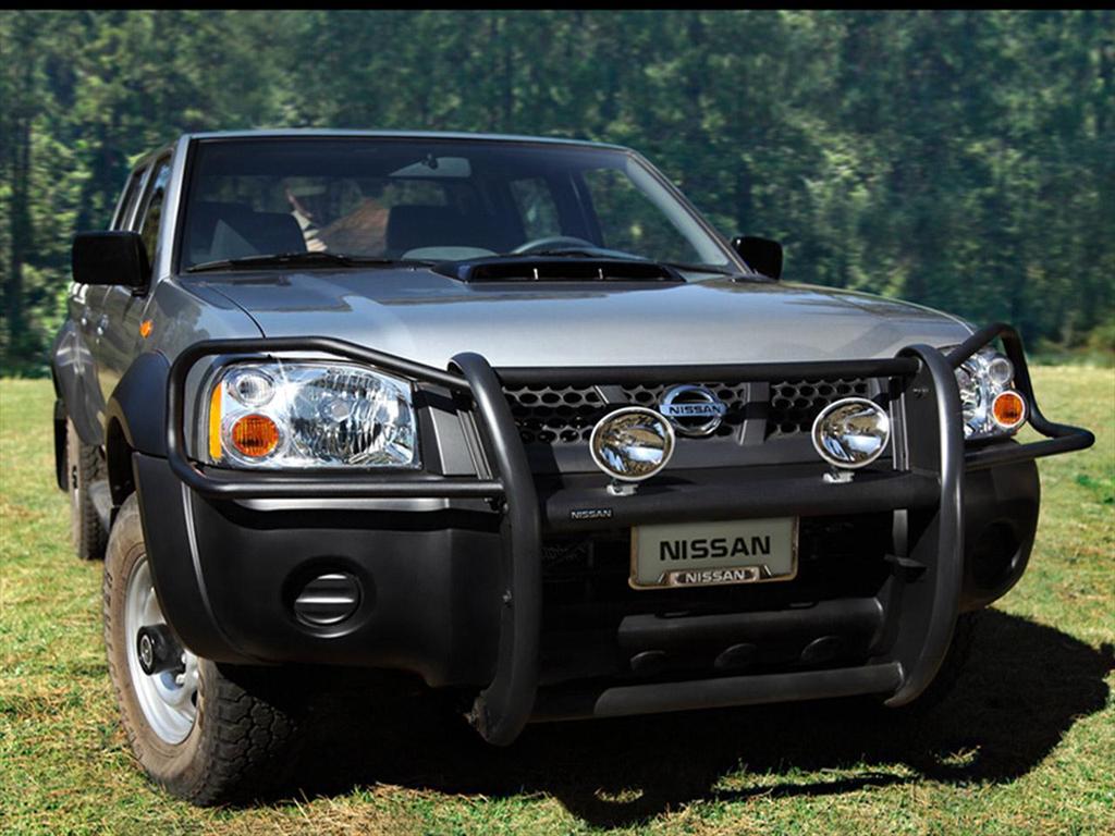 Nissan NP300 2.4L Doble Cabina Lujo (2014)